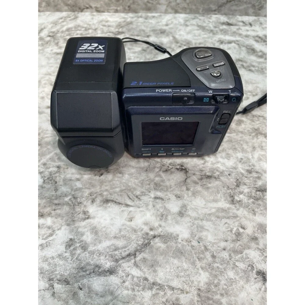 CASIO QV-2900UX Compact Digital Camera 8x Optical 32x Digital Zoom With Bag